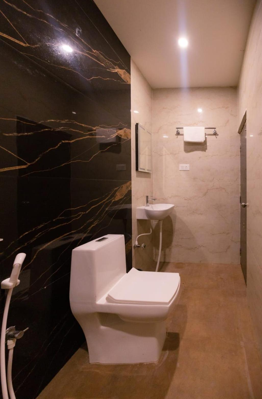 Beestay Hotels Elite Park Tirupati Szoba fotó